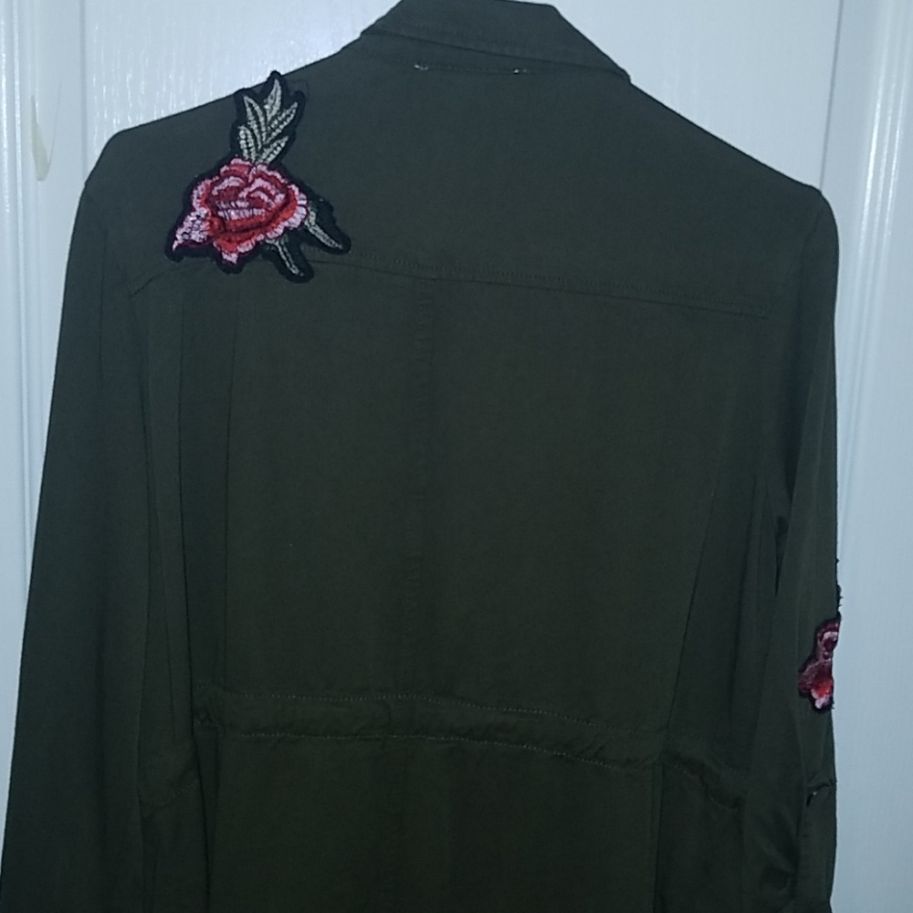 Snap Button down Blouse - Picture 5 of 5